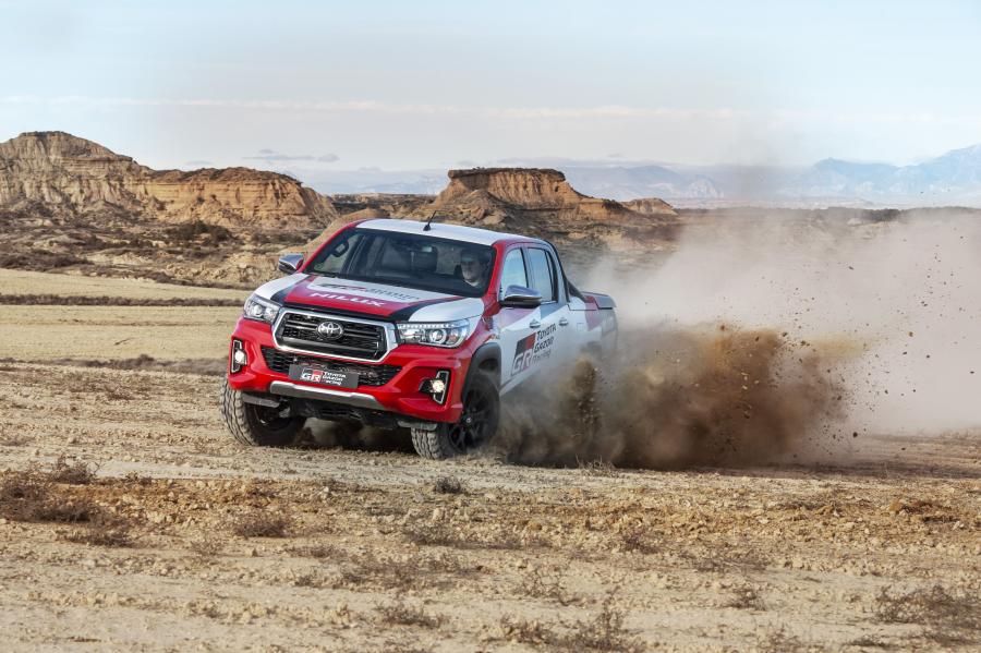  Toyota Hilux Gazoo Racing 2020 года  (фото 4 из 19)